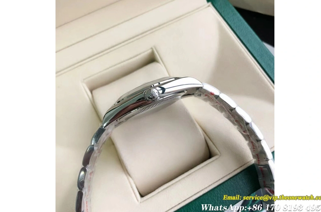 Datejust Oyster Black Stk GDF 41mm 126300 SS SS MY8215 0205